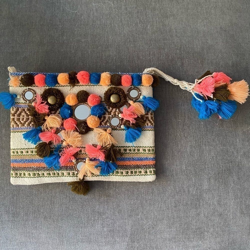 figure Ella Tuk tuk clutch or shoulder bag